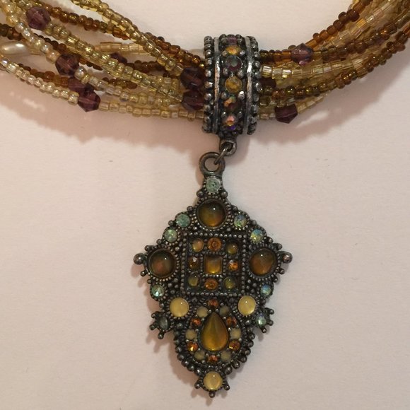 Unique Beaded Necklace With Silver Toned Pieces - Picture 4 of 5